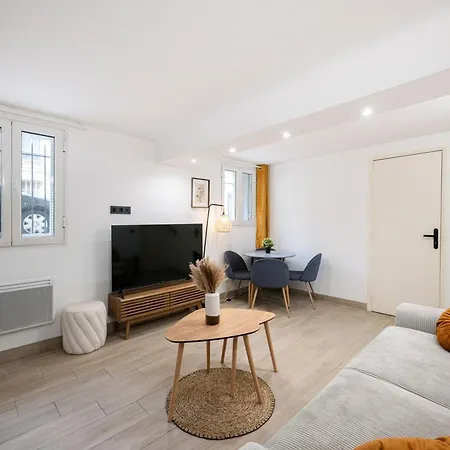 Cozy & Renovated - Close To Market Square Restaurants Nizza